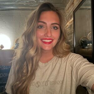 Meet your Posher, Kaitlyn